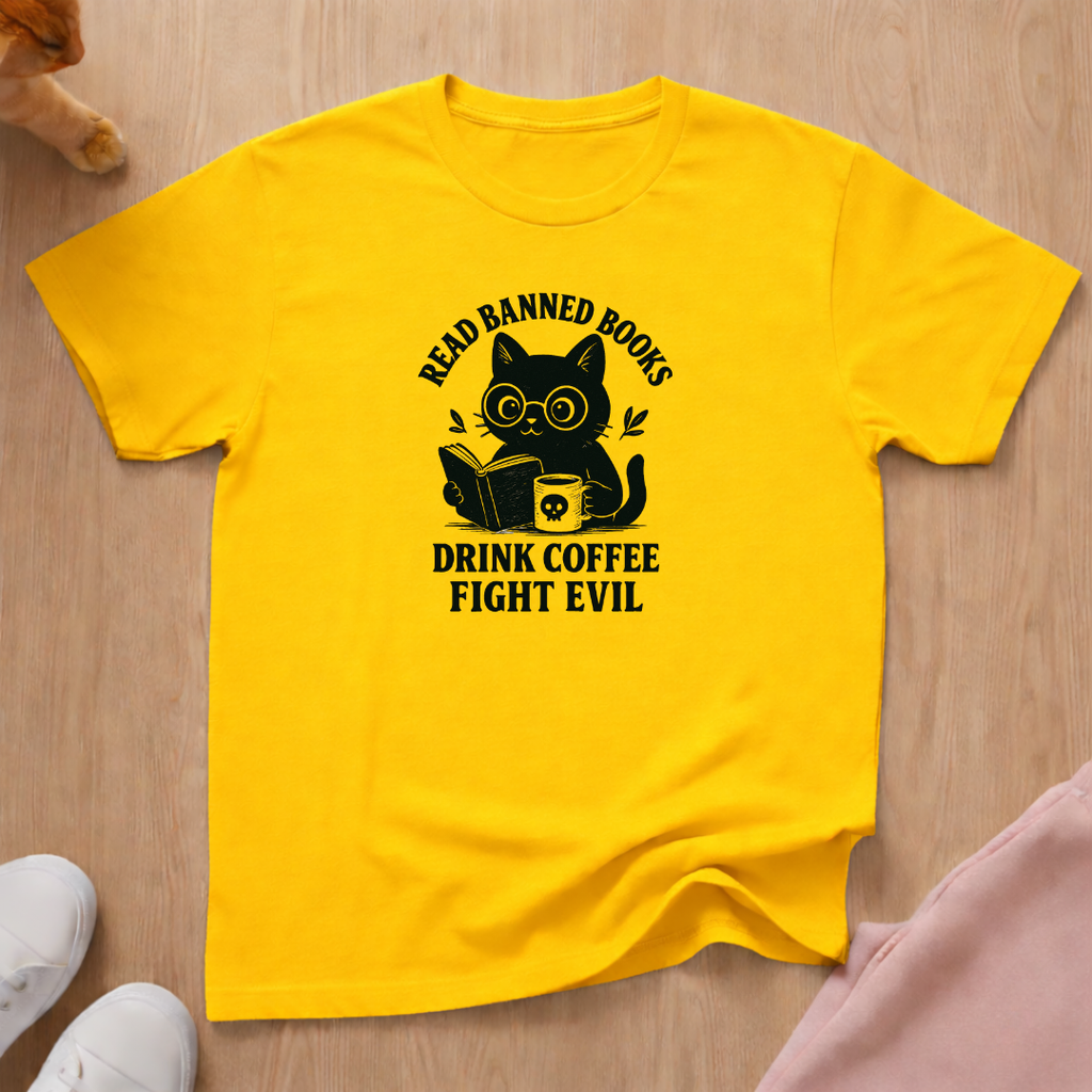 Read banned books cat T-shirt