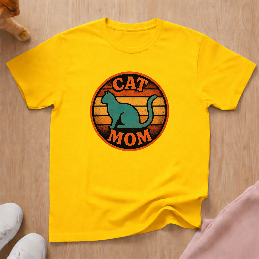 Retro cat mom cat T-shirt