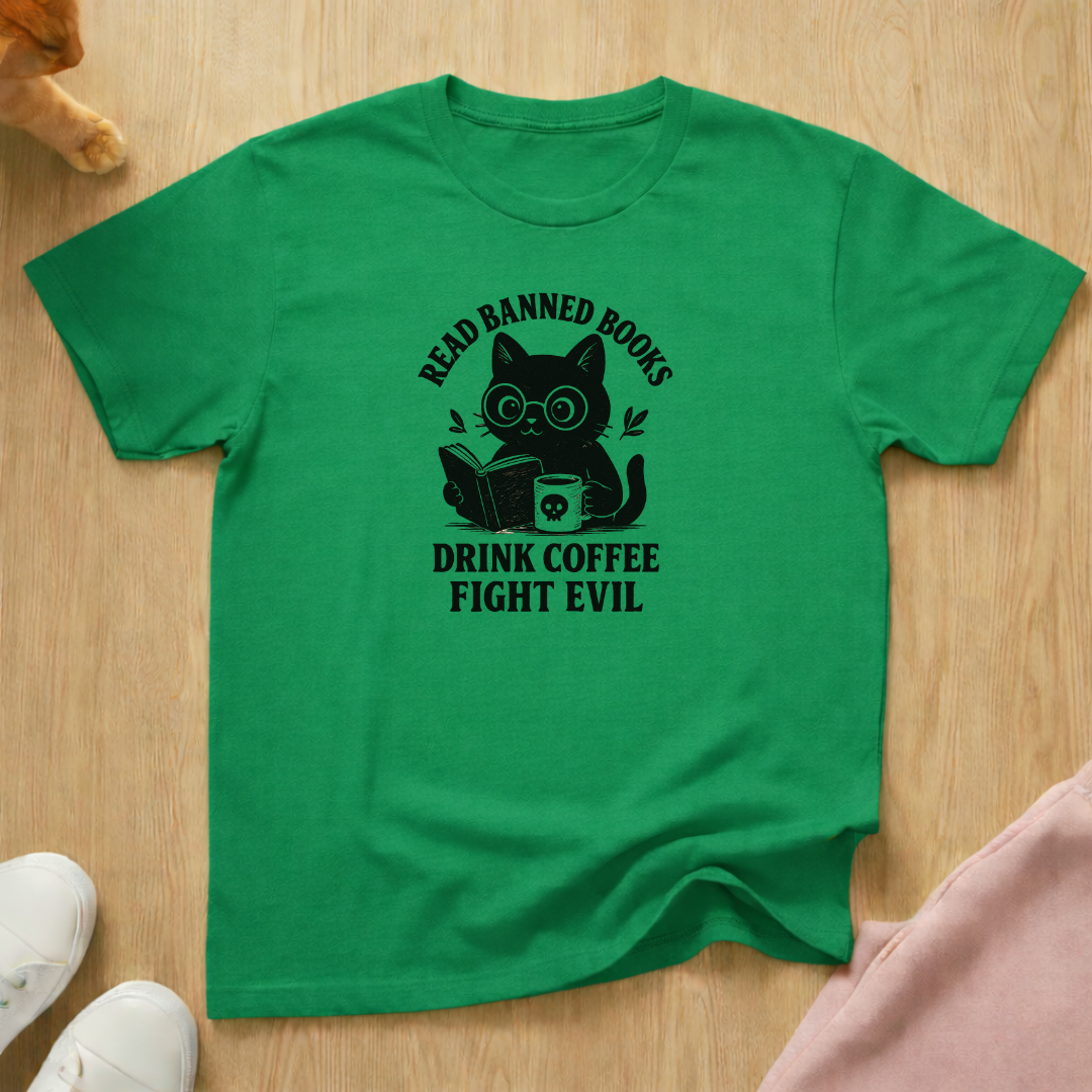 Read banned books cat T-shirt